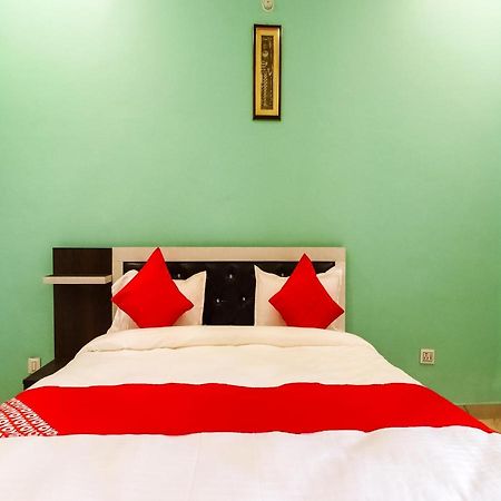 Oyo Lck1233 Rivaaj Palace Lucknow Extérieur photo