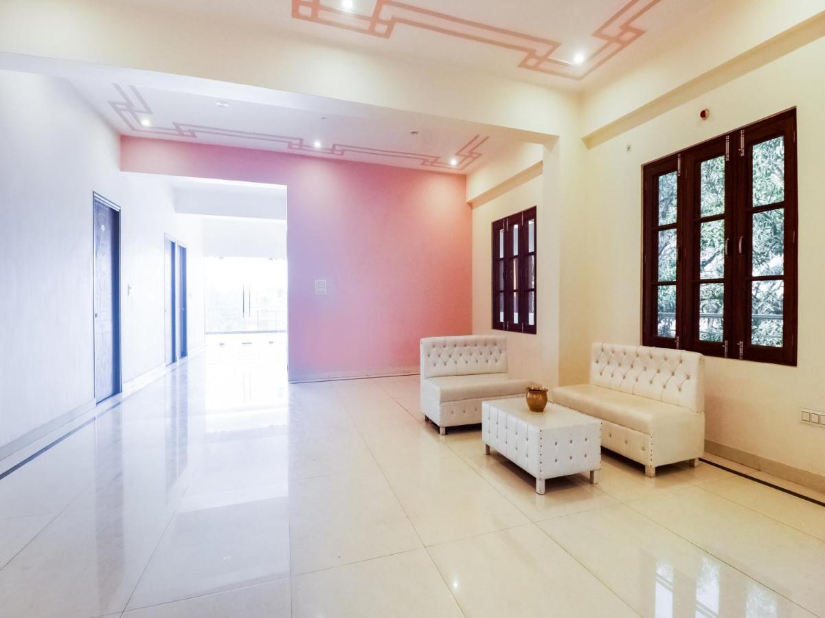 Oyo Lck1233 Rivaaj Palace Lucknow Extérieur photo