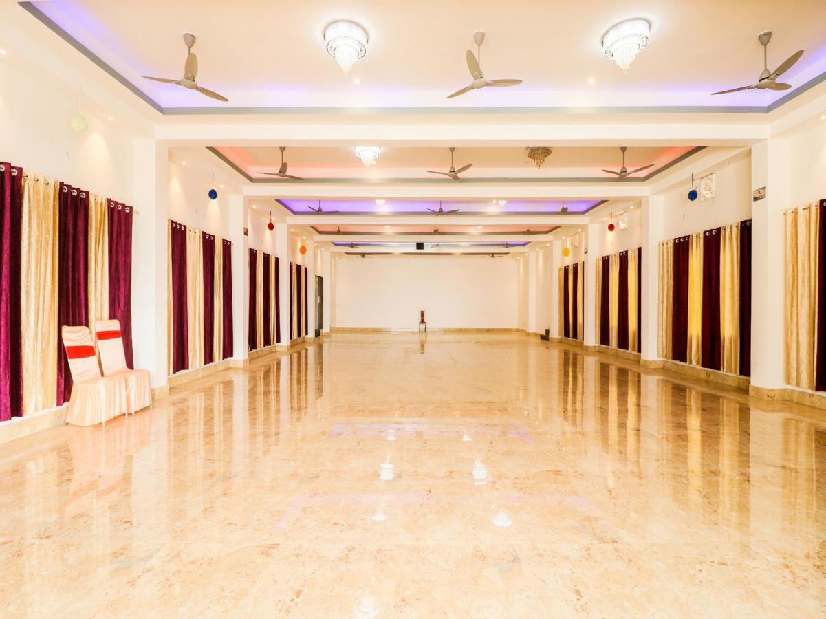 Oyo Lck1233 Rivaaj Palace Lucknow Extérieur photo