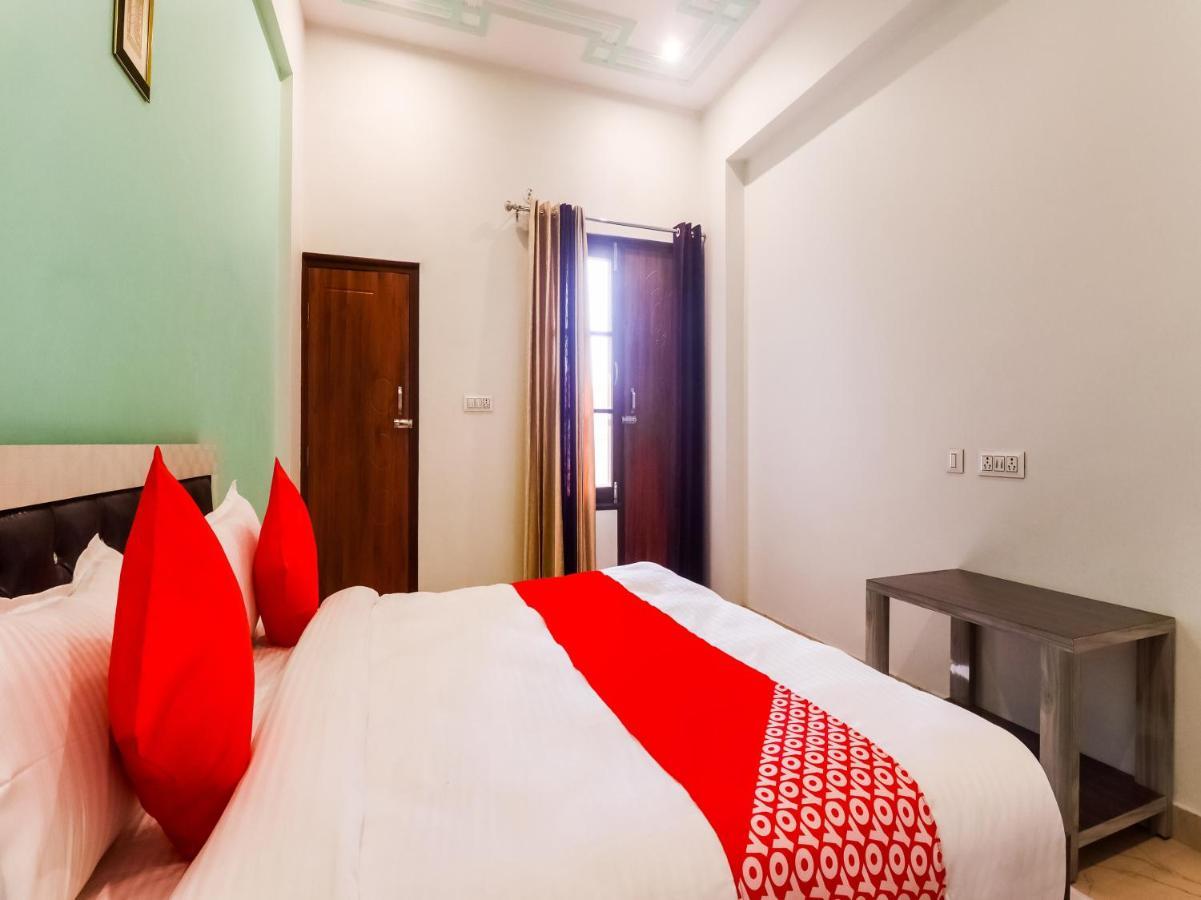 Oyo Lck1233 Rivaaj Palace Lucknow Extérieur photo