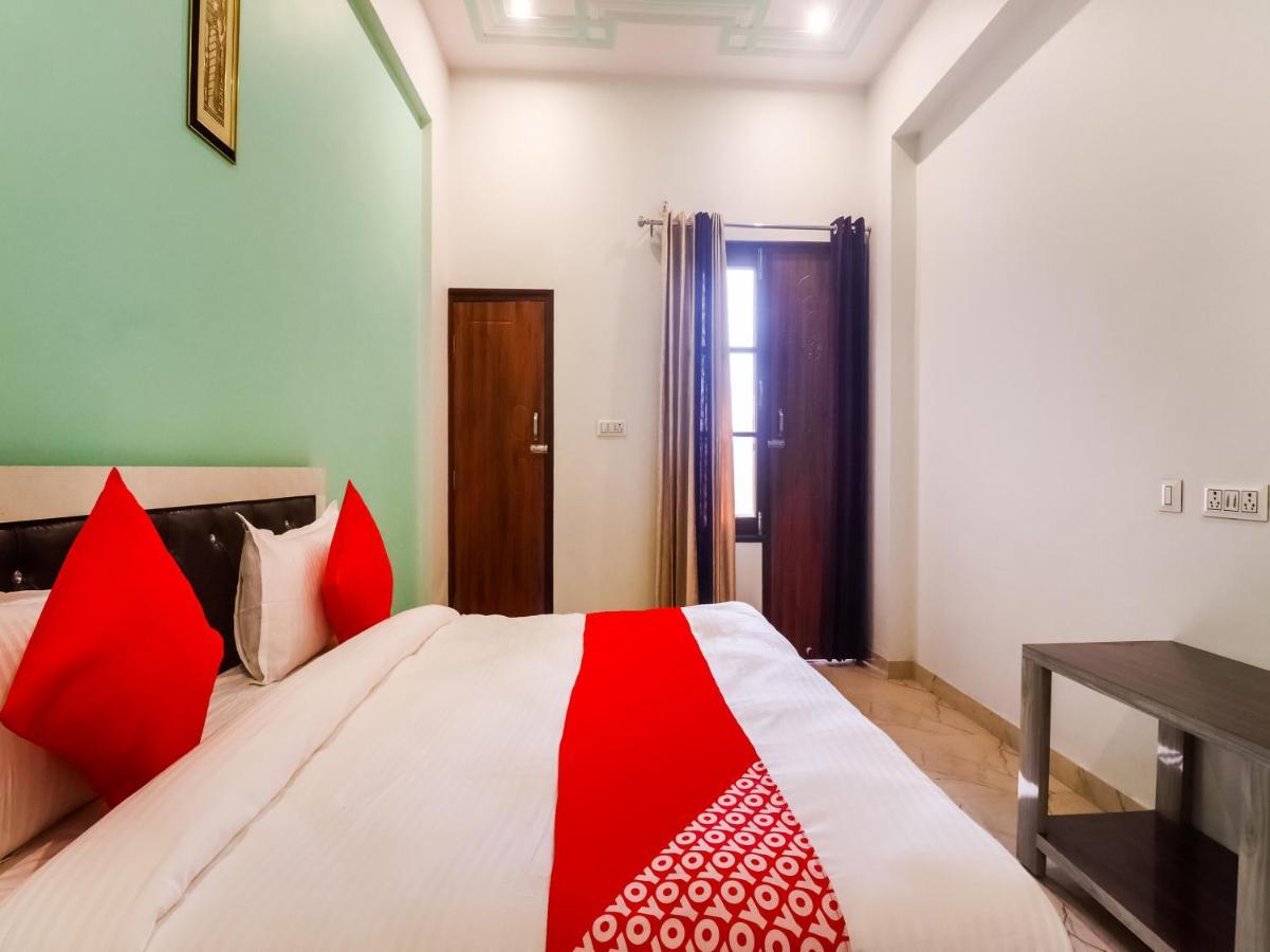 Oyo Lck1233 Rivaaj Palace Lucknow Extérieur photo