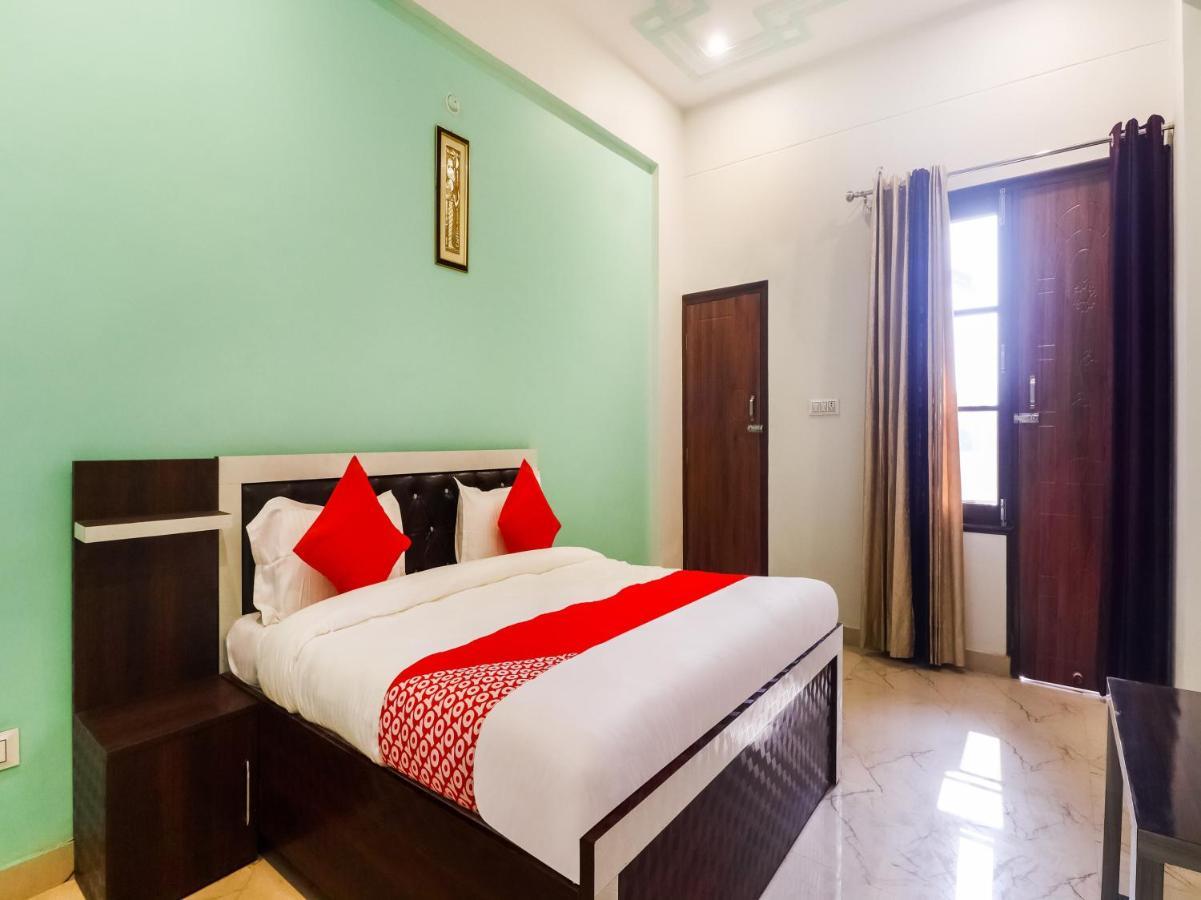Oyo Lck1233 Rivaaj Palace Lucknow Extérieur photo